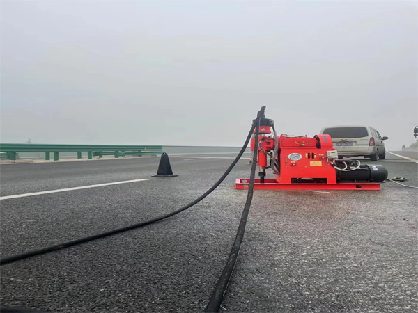 西夏马路路基路面开裂下沉注浆加固灌浆